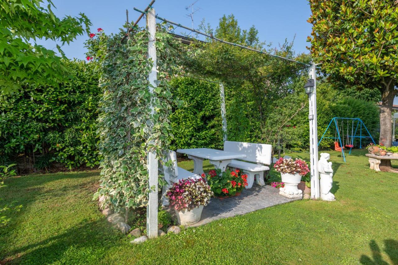 Casacobelli Villa Monzambano Exteriör bild